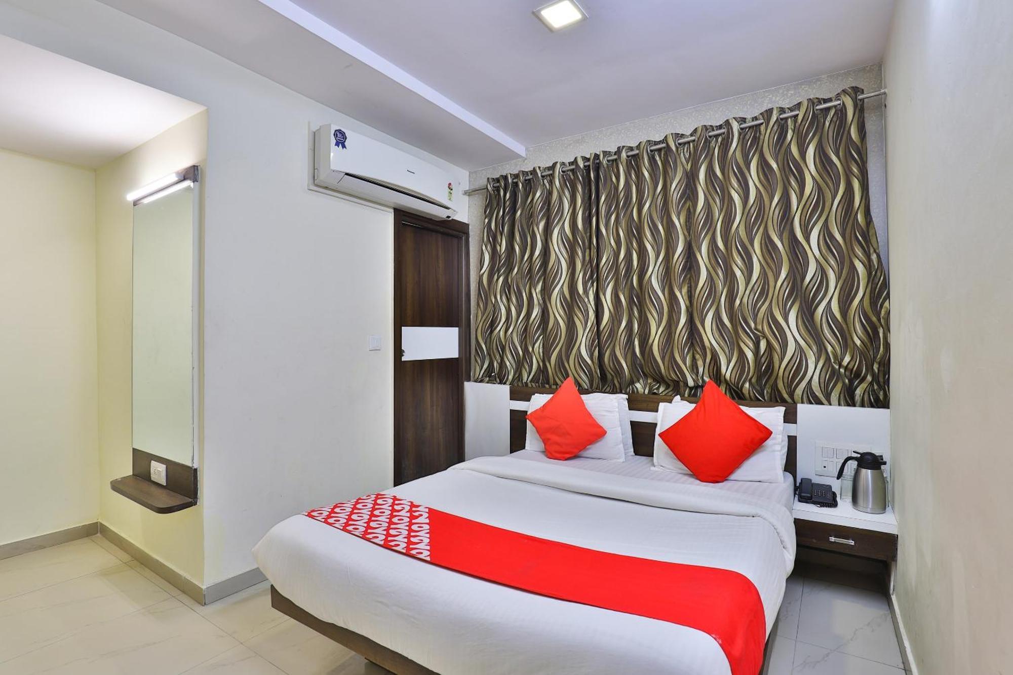 Hotel O Sri Balaji Residency Ahmedabad Exteriör bild