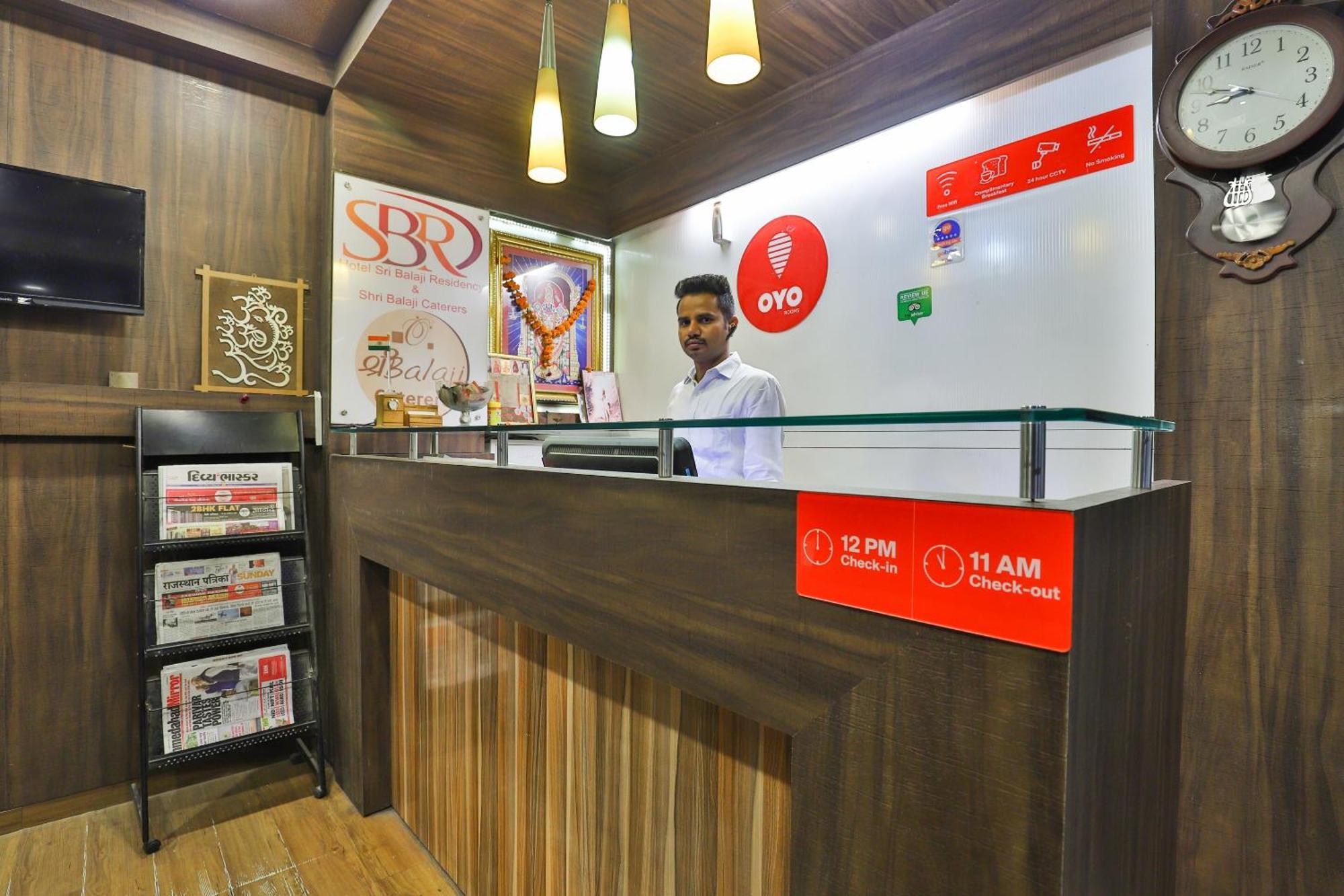 Hotel O Sri Balaji Residency Ahmedabad Exteriör bild