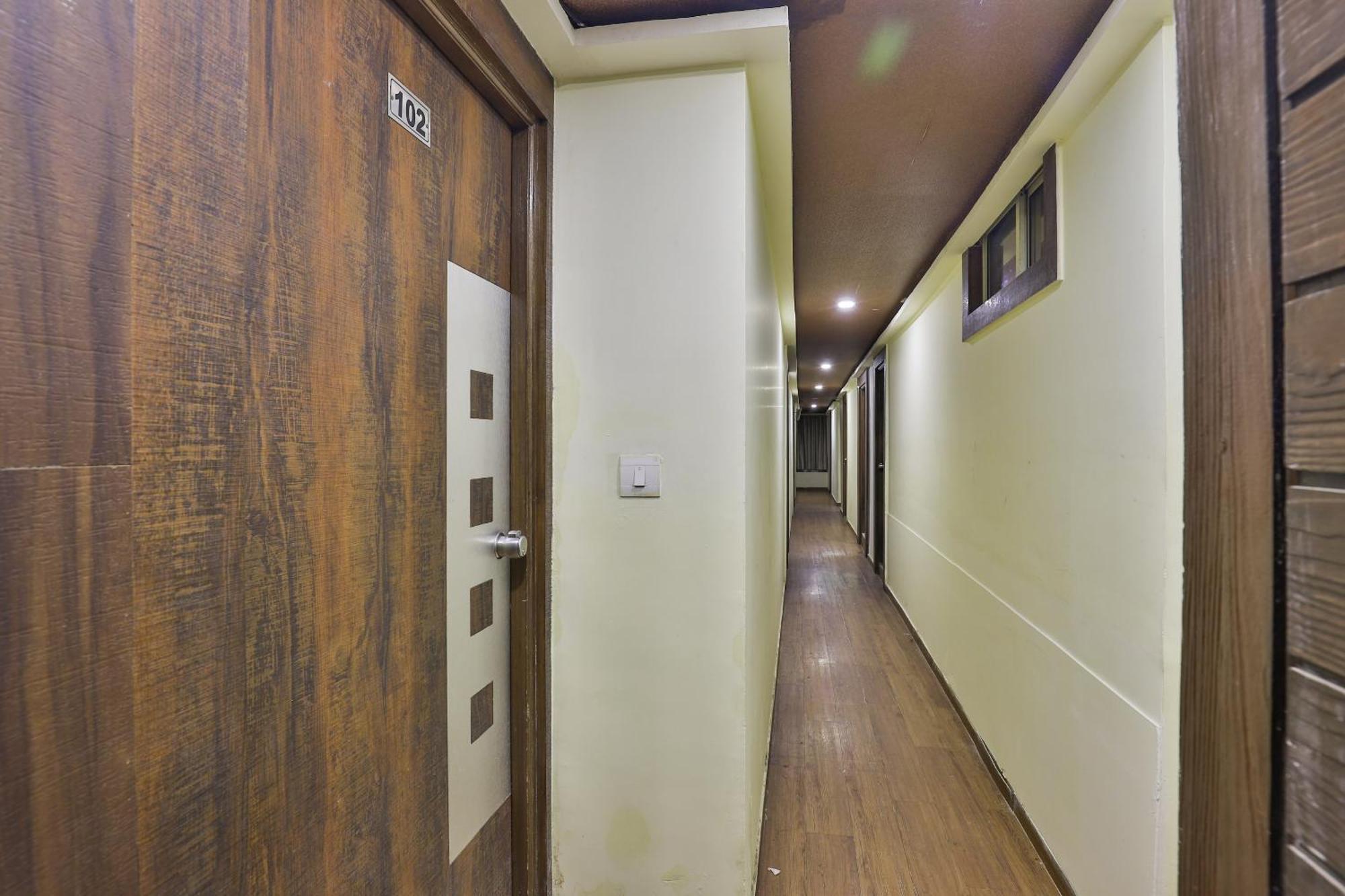 Hotel O Sri Balaji Residency Ahmedabad Exteriör bild