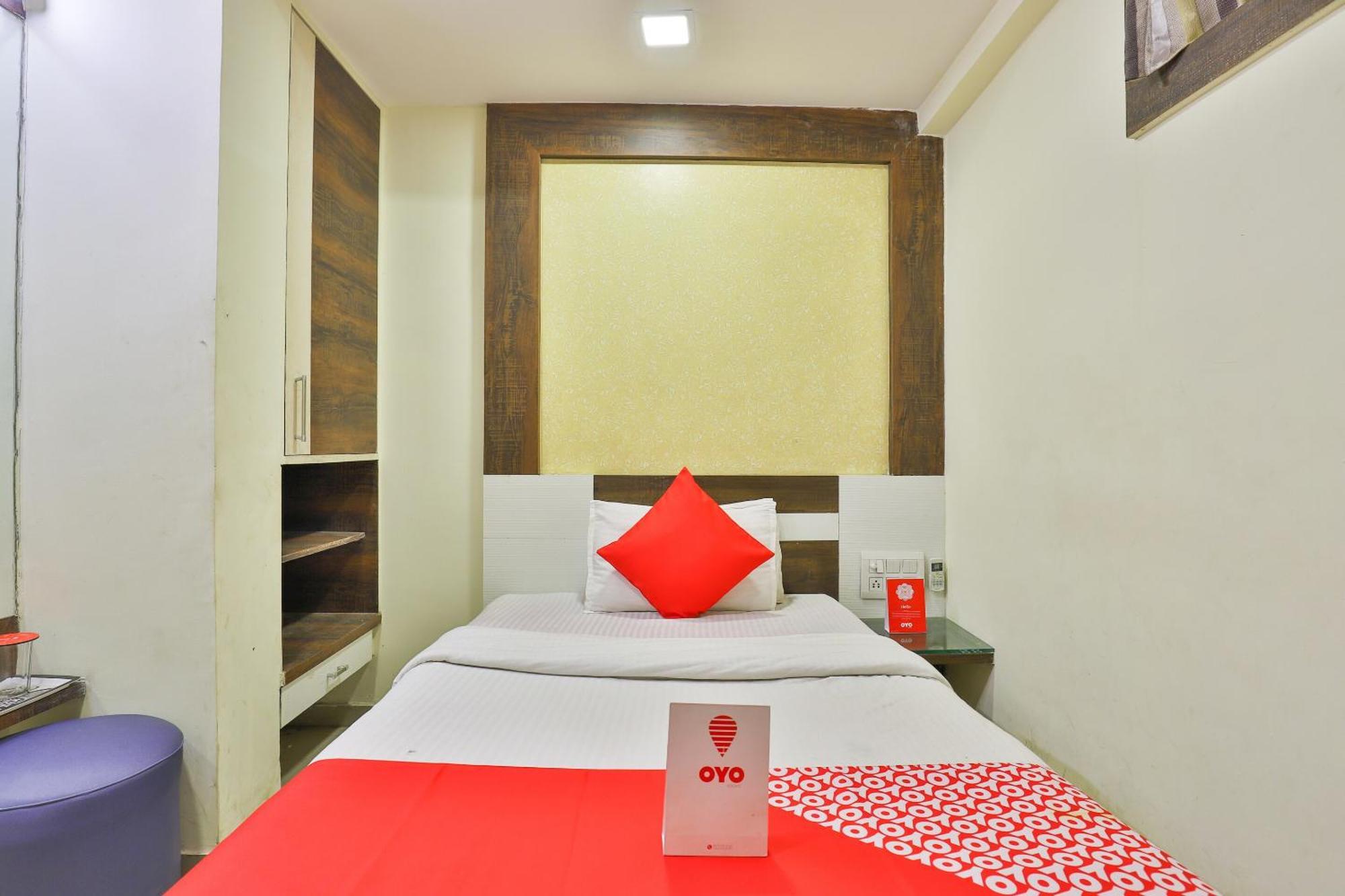 Hotel O Sri Balaji Residency Ahmedabad Exteriör bild