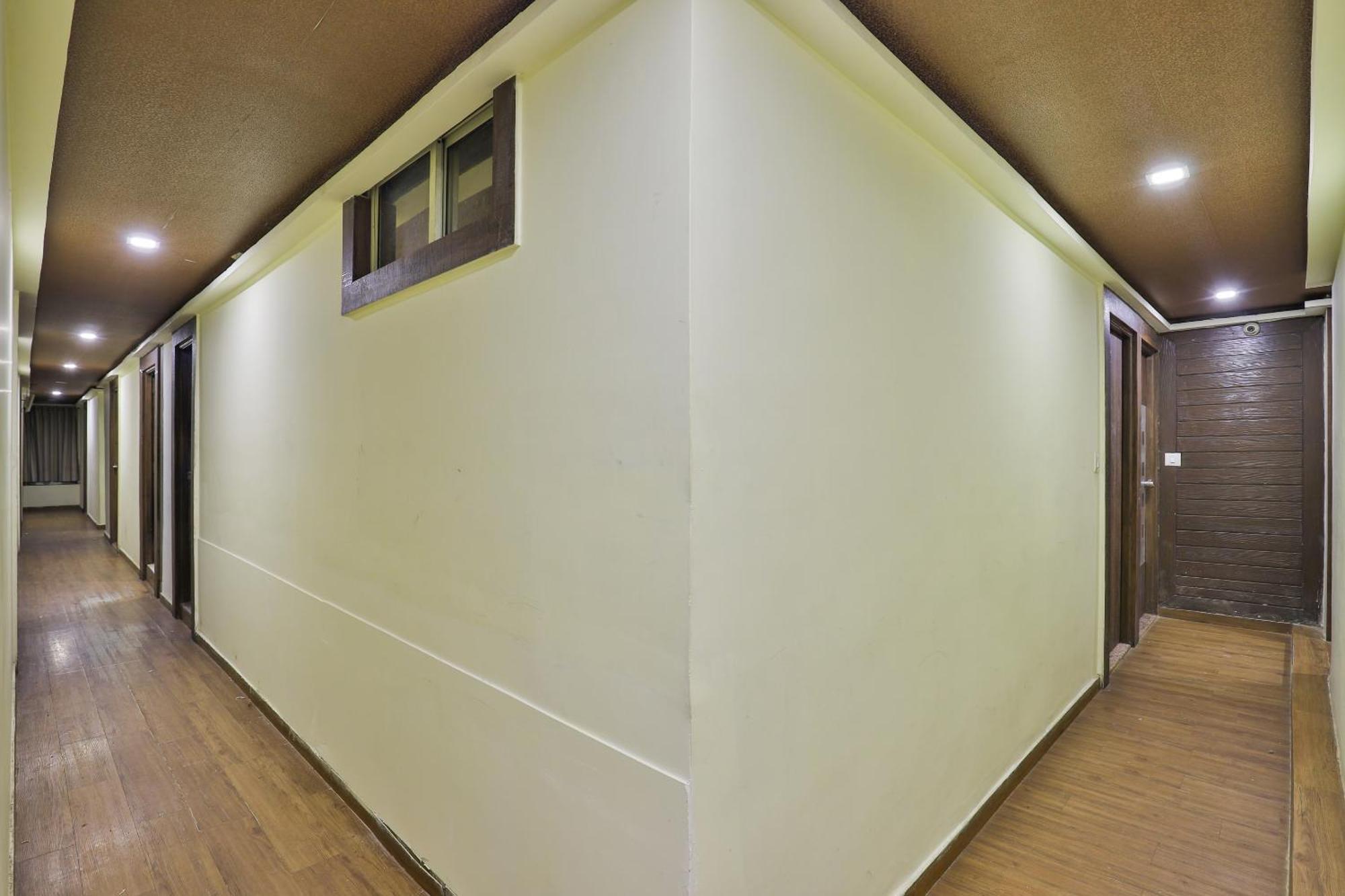 Hotel O Sri Balaji Residency Ahmedabad Exteriör bild