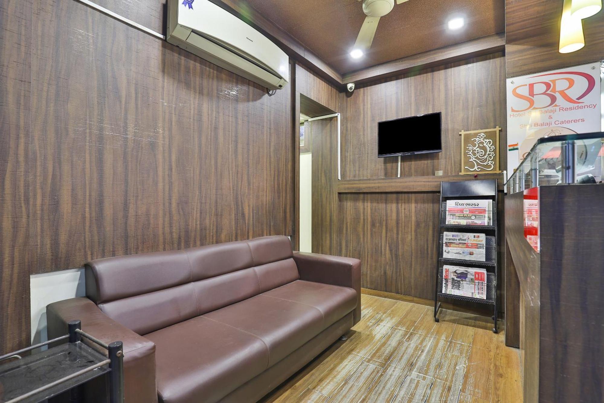 Hotel O Sri Balaji Residency Ahmedabad Exteriör bild