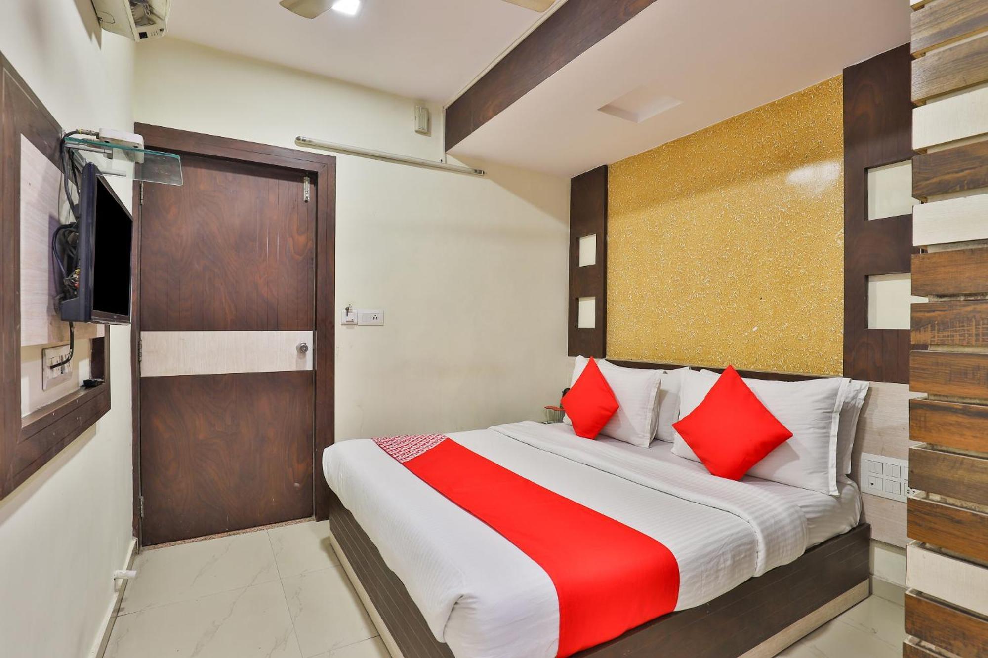 Hotel O Sri Balaji Residency Ahmedabad Exteriör bild