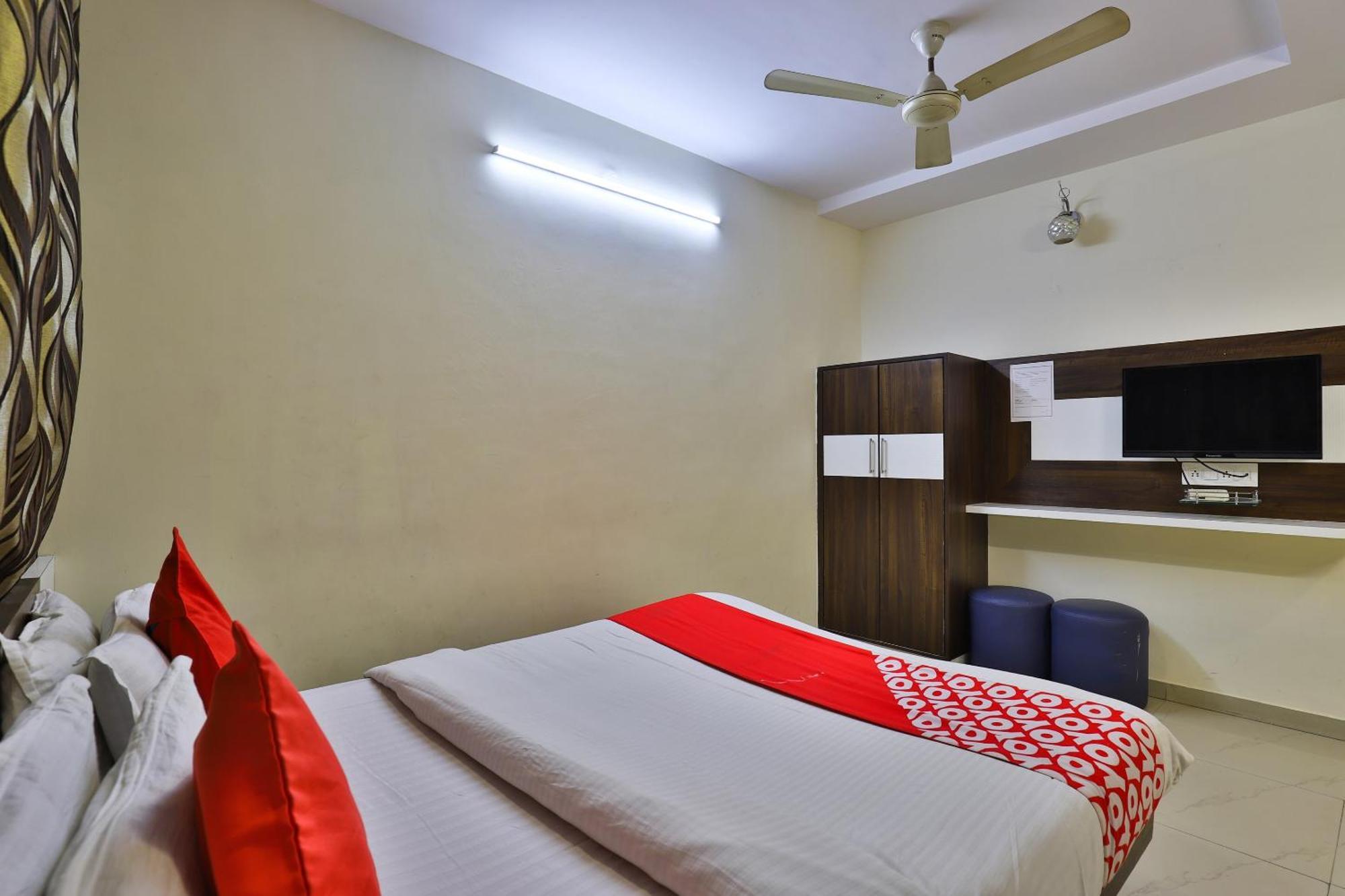 Hotel O Sri Balaji Residency Ahmedabad Exteriör bild